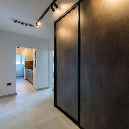 Calypso Apartment
